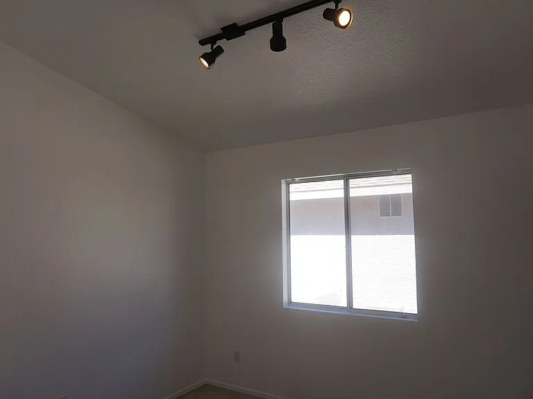 2379 S Saint Pablo Dr — Photo 10