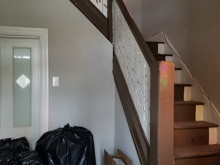 5732 Main St — Photo 2