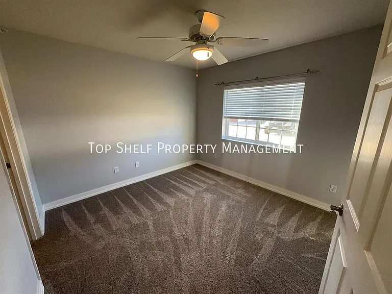 101 NW 8th St #105 — Photo 6