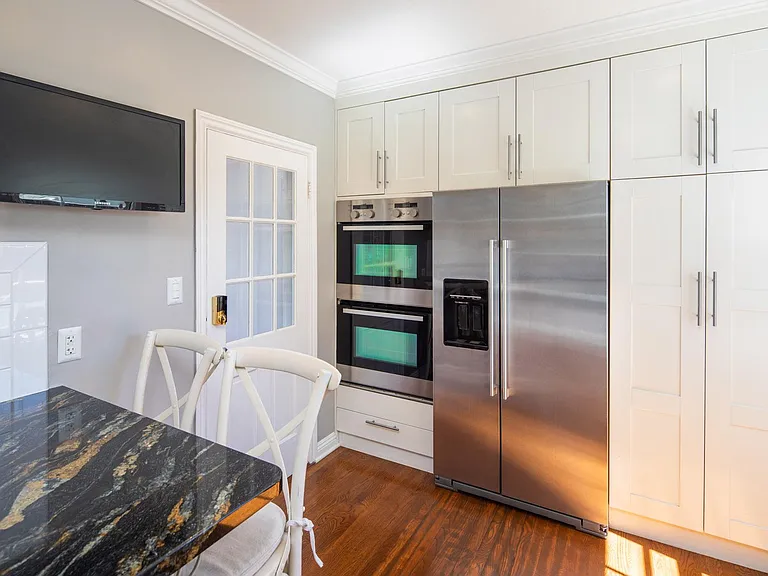 3109 Laurel St — Photo 13