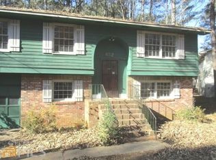 652 Overlook Ct, Jonesboro, GA