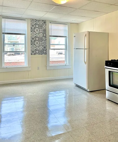 77 Gershom Ave #2 — Photo 1