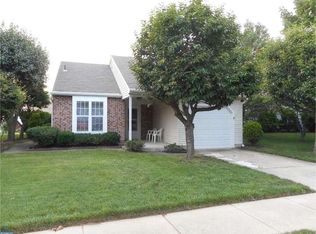 14 Sheppards Ln, Mount Laurel, NJ 08054