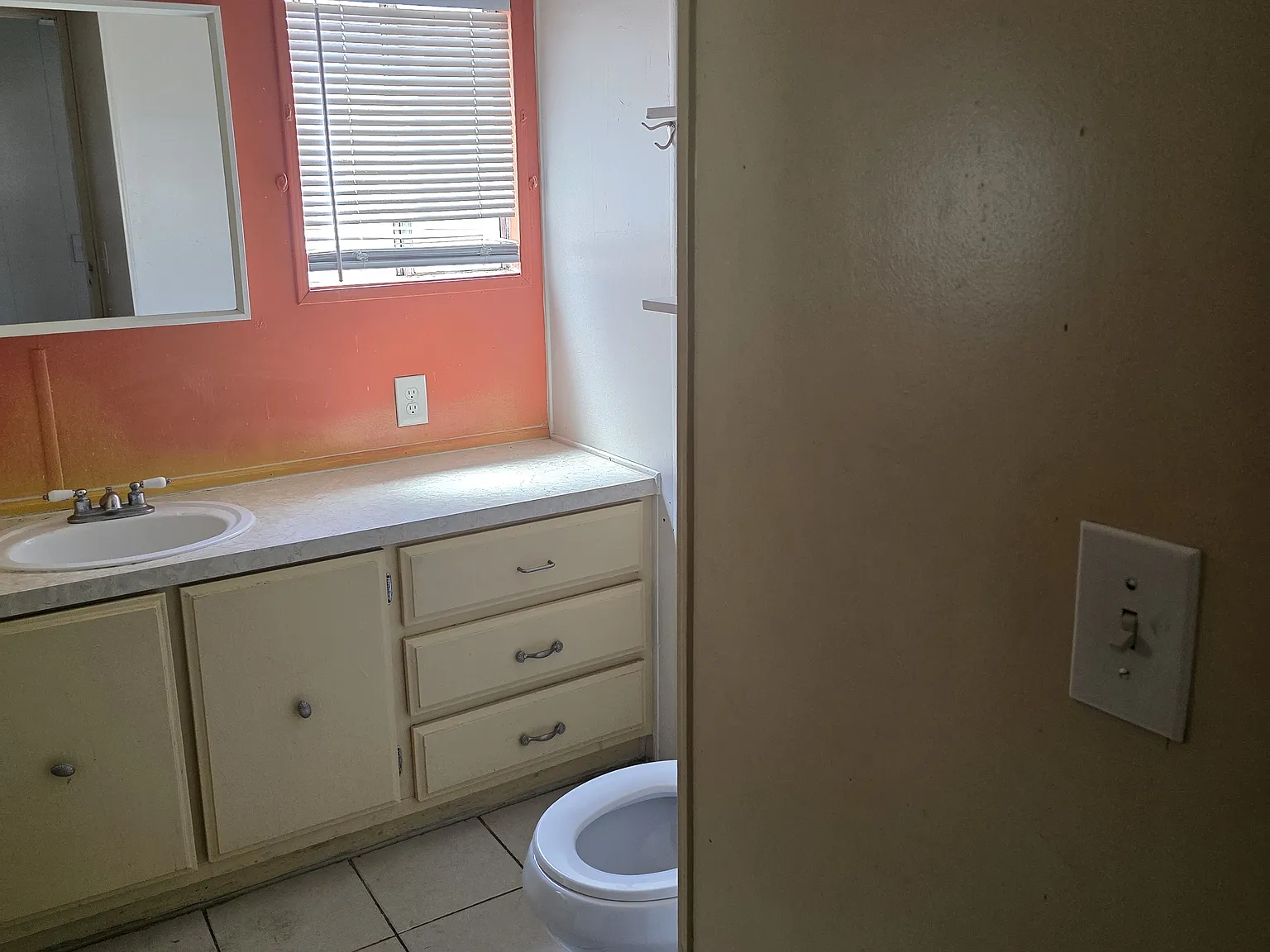 2 bed, 600 sqft, $2,000 — Photo 3