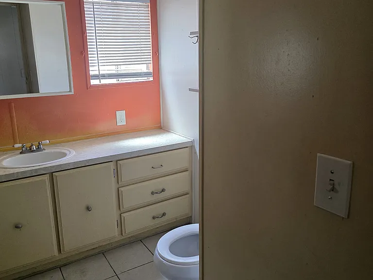 210 Newell St #5 — Photo 3