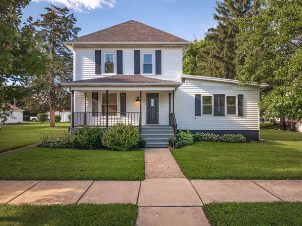 316 W Santa Fe Ave, Toluca, IL 61369
