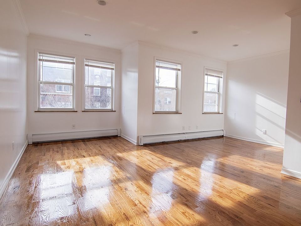 1st image of 173 Jefferson Ave #3