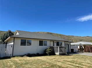 530 Columbia Ave, Bridgeport, WA 98813