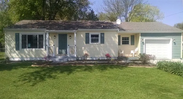 2918 Carlton Ln photo 1