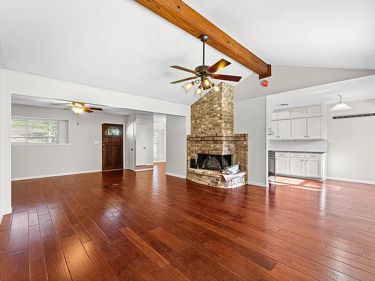 2562 Kevin Ln — Photo 6