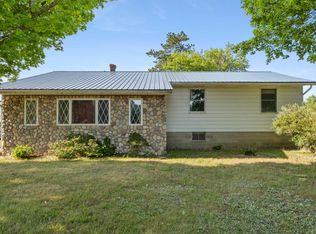 18757 N County Line Rd, Morley, MI 49336