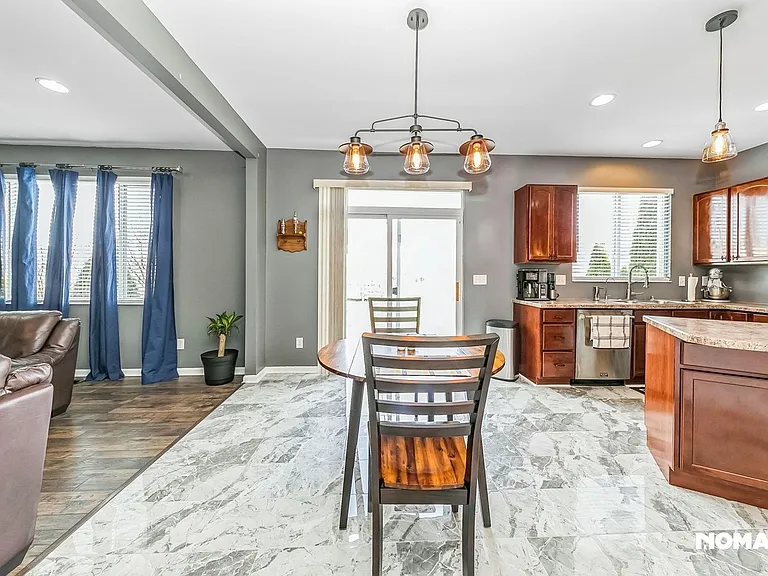 2638 Hazelnut Ct — Photo 6