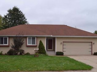 320 Long Pr, Valparaiso, IN 46383