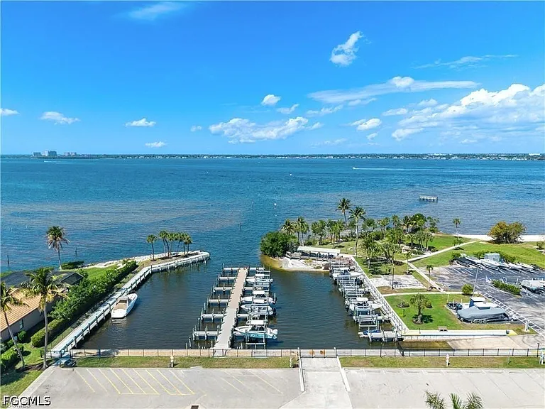 15220 Cape Sable Ln — Photo 2