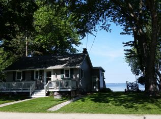 N647 Cow Path Ln, Fort Atkinson, WI 53538