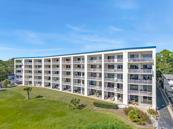 27282 Canal Rd APT 104, Orange Beach, AL 36561