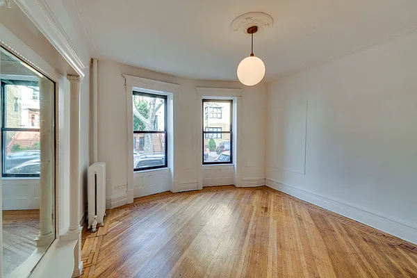 Rented by MNS | media 13