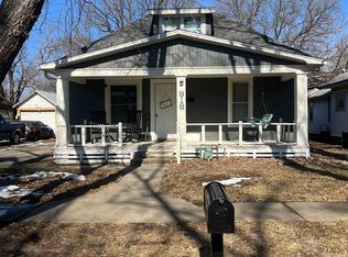 918 E 15th Ave, Winfield, KS 67156