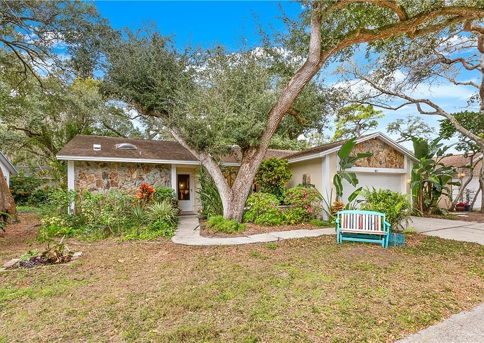 1st image of 27 Harbor Oaks Cir