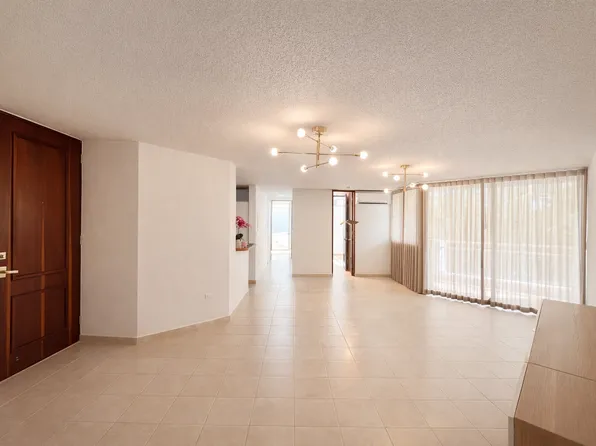 155 Calle Jose R Carazo Condominio #4D, Guaynabo, PR 00971