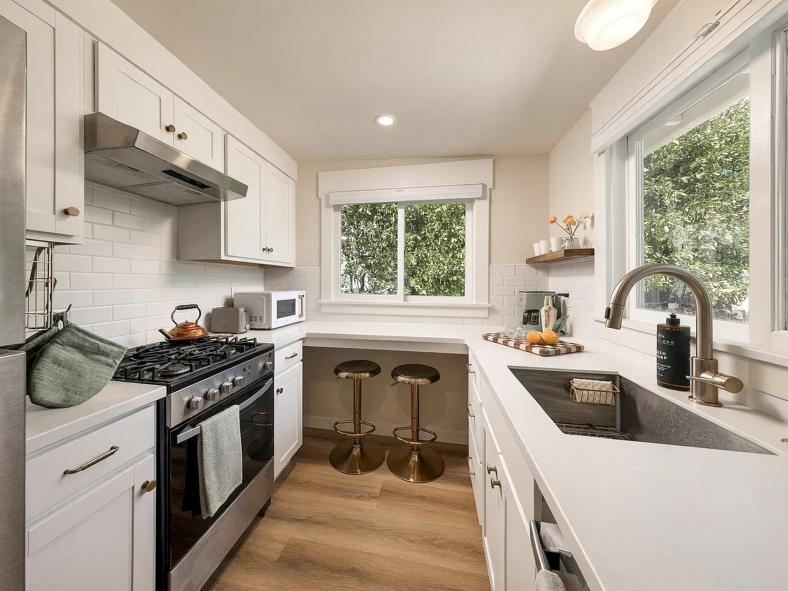 Studio, 310 sqft, $3,750 — Photo 4