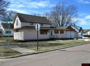 801 5th St N, Saint James, MN 56081
