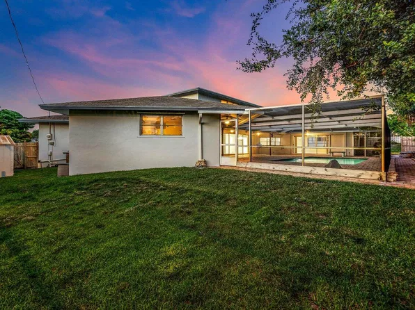 620 Mission Hill Road, Boynton Beach, FL 33435