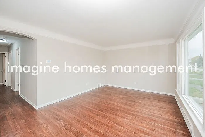 3 bed, 2.0 bath, 1388 sqft, $2,095 — Photo 3