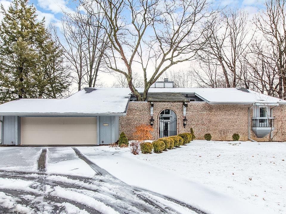 1st image of 355 W Detweiller Dr