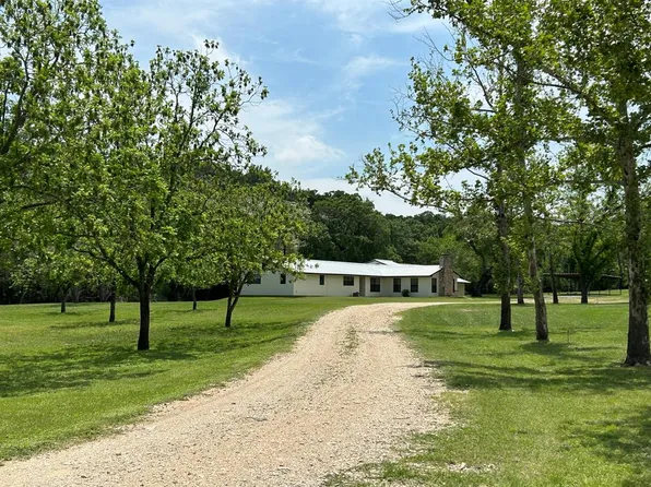 210 Lange Ravine Rd, Hunt, TX 78024