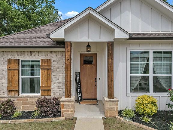 2nd image of 106 Ball Park Dr