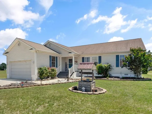 2353 Yardarm Dr, Greenbackville, VA 23356