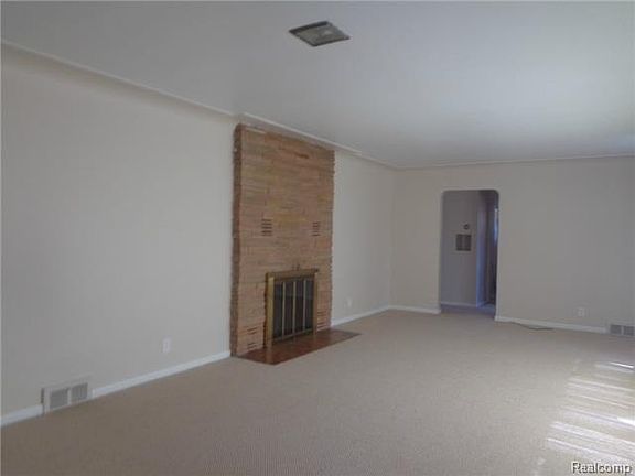 2nd image of 30940 Wentworth St
