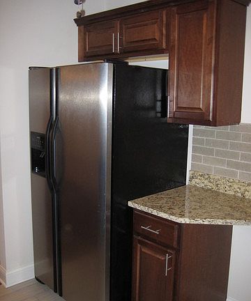 5th image of 2427 Oak St