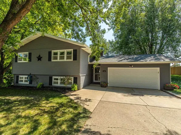 619 12th Avenue, New Glarus, WI 53574