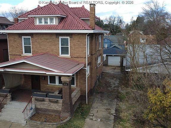 3rd image of 3036 3rd Ave
