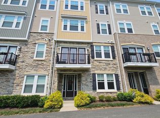 Stone Mill Corner Condominium, Aldie, VA 20105