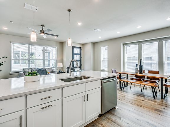 4th image of 12877 Wilmington Dr #5