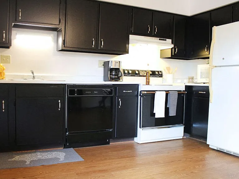 East Pointe Apartments — Photo 39
