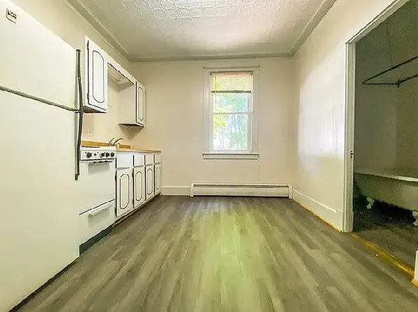 7 Lambard Ct #4, Augusta, ME 04330