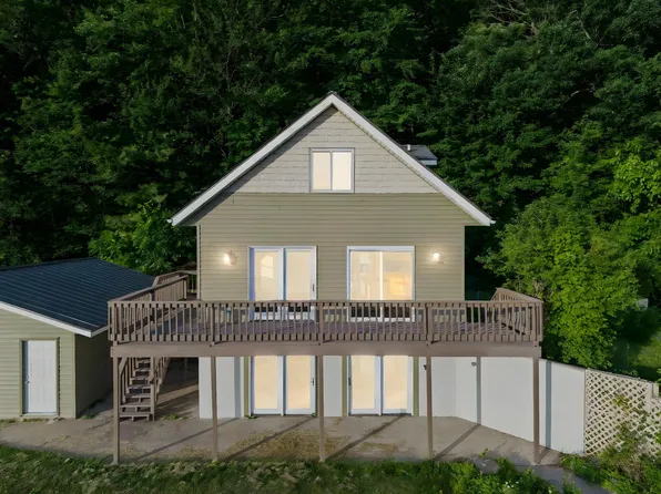 W9037 Ridgeview Trl, Camp Douglas, WI 53950