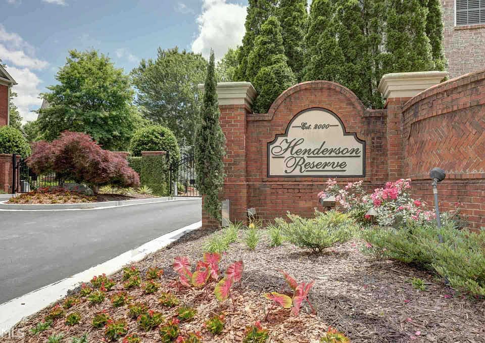 2nd image of 3477 Henderson Reserve