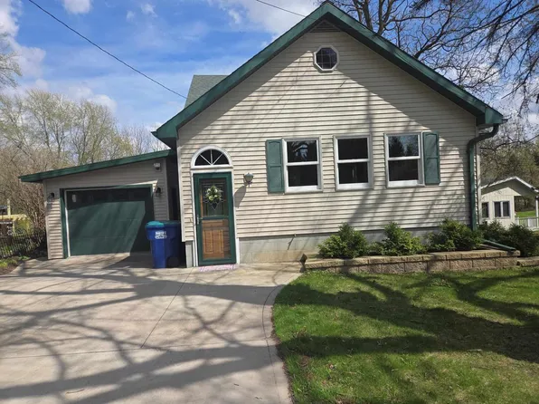 N7437 County Road C Road, Eldorado, WI 54932