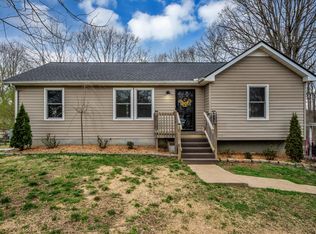 218 Quail Ct, Dickson, TN 37055