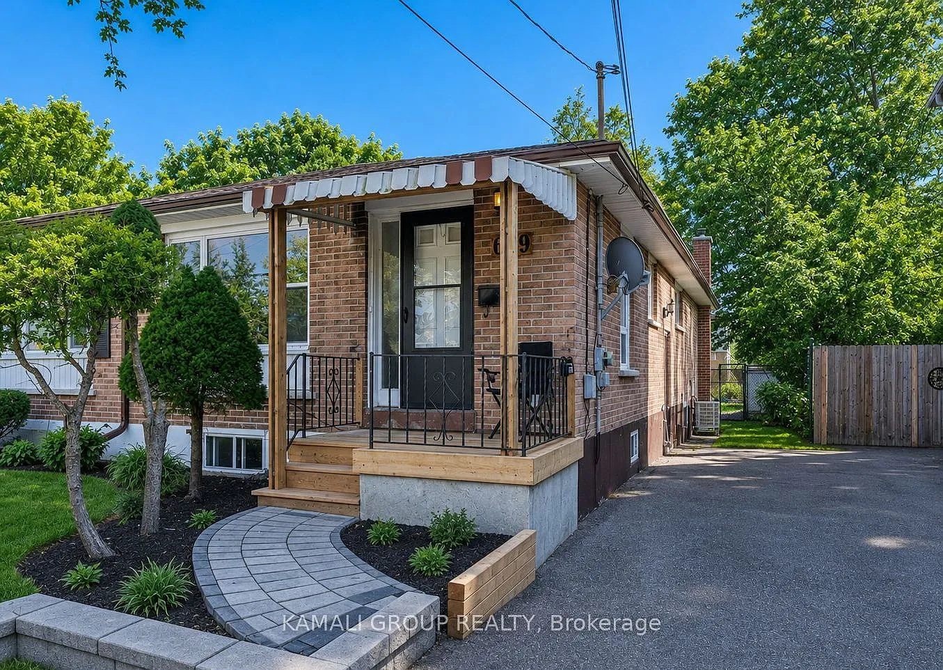 3 bed, $2,200 — Photo 2