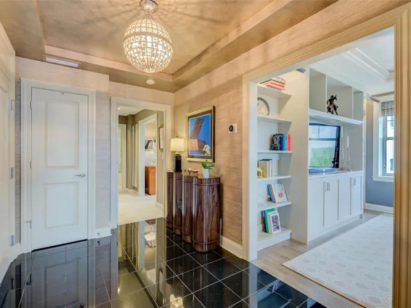 232 N Kingshighway Blvd APT 1002, Saint Louis, MO 63108