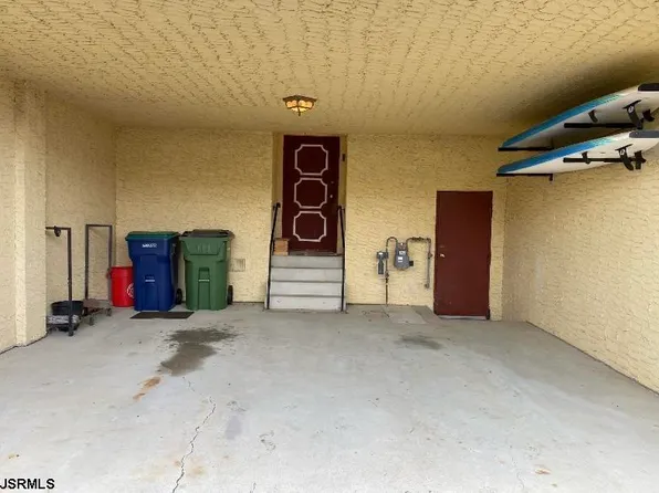 18 Empire Dr, Pleasantville, NJ 08232