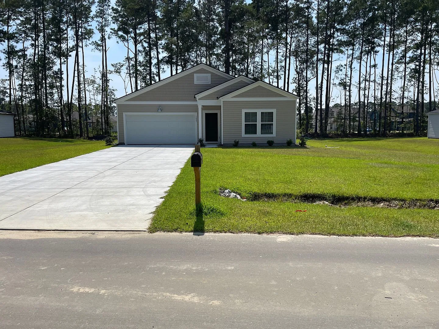 3 Bedroom 2 Bath Home in Hunter's Trace, Calabash, NC — Photo 1