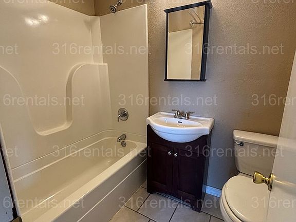 3rd image of 906 S High St #910