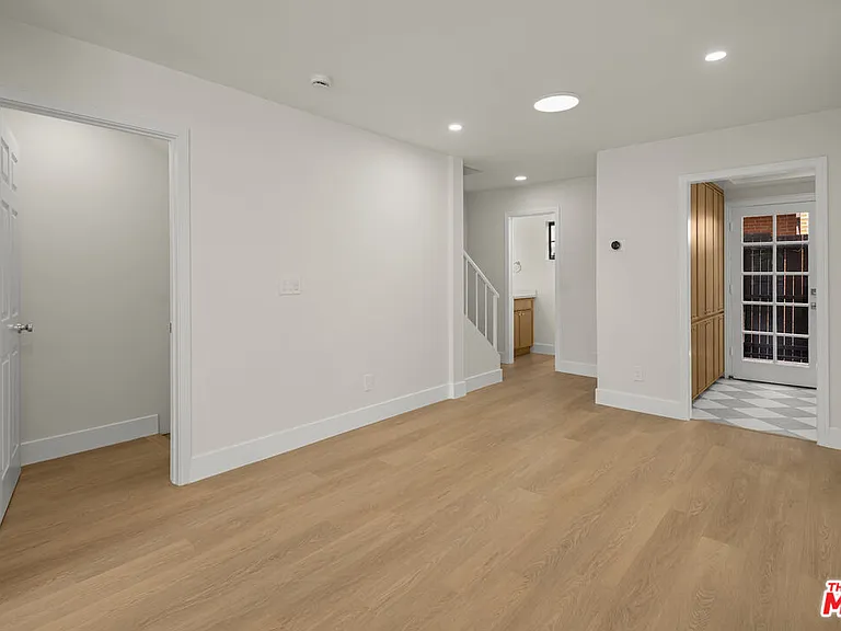 11759 Gateway Blvd — Photo 11